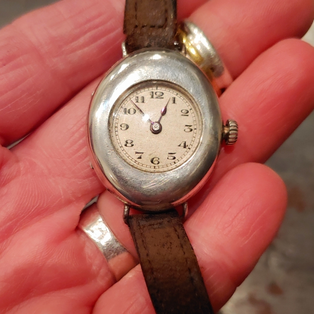 1913 Rolex sterling silver wrist watch Unisex